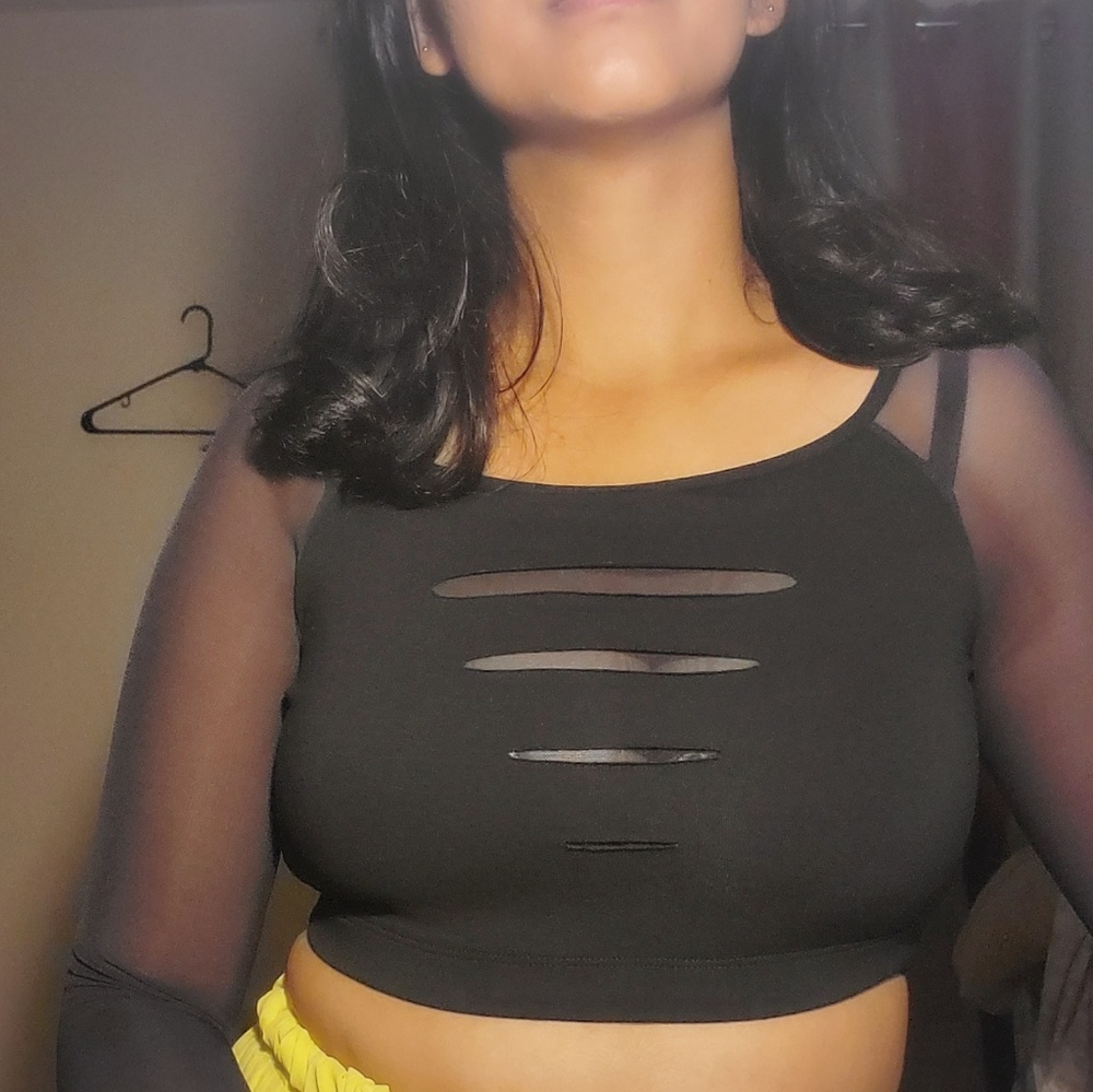 Crop top